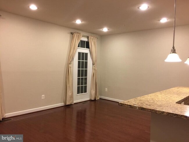 Building Photo - 2202 Leesborough Dr