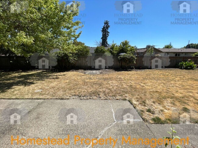Building Photo - 130 Cottonwood Ct