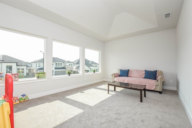 Building Photo - 8906 Luddenham Lilac Ln