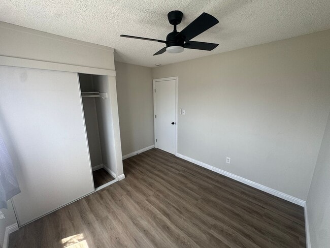 Building Photo - 1071 Osage Dr