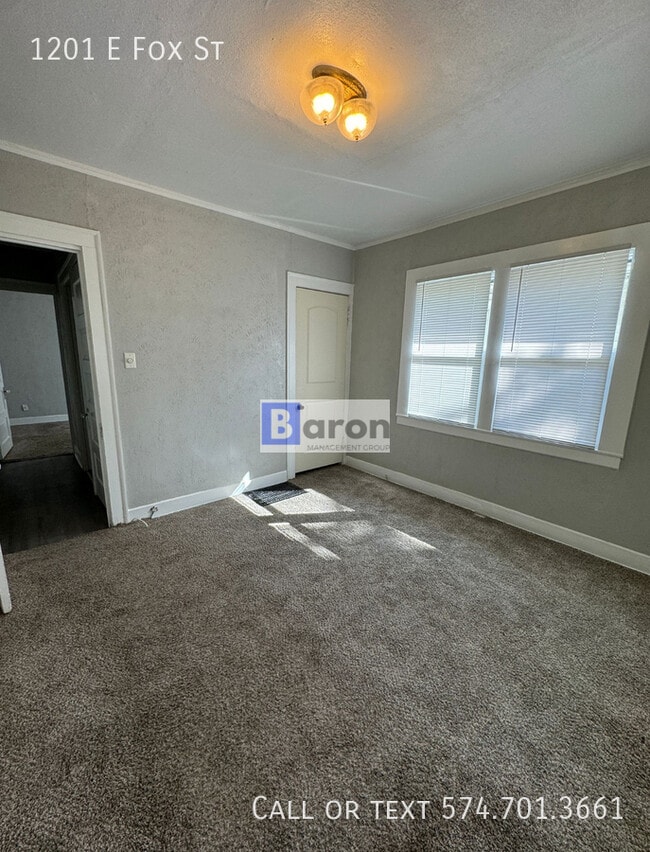 Building Photo - 1201 E Fox St