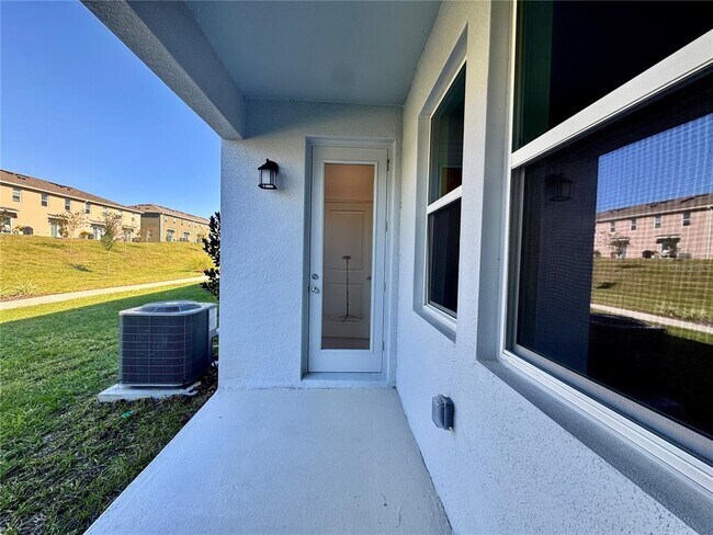 Building Photo - 2819 Maloof Dr