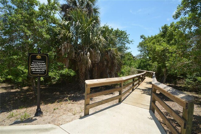 Building Photo - 56 Shinnecock Dr