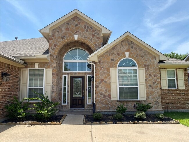 Building Photo - 9535 Empress Crossing Dr