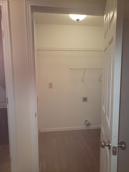 Building Photo - 3610 N 31st St