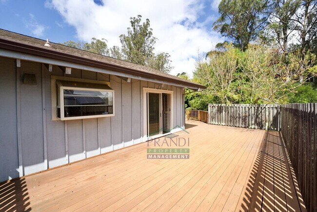 Building Photo - 801 Chamberlain Ct