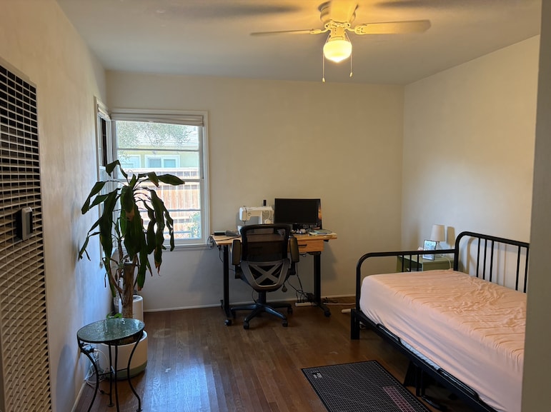 Building Photo - 407 W Anapamu St