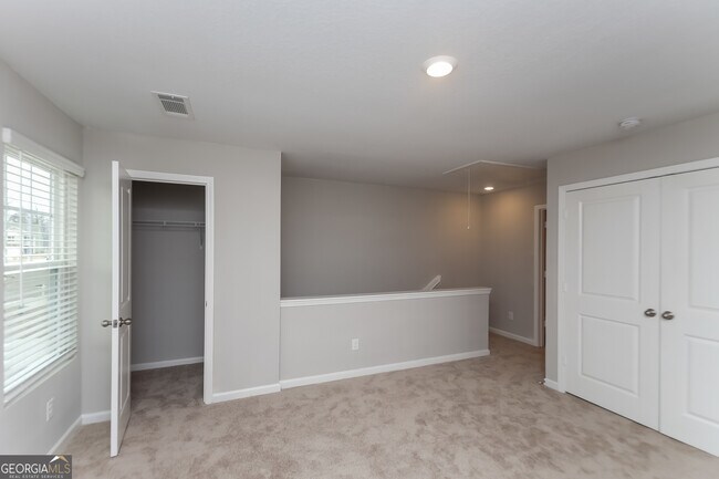 Building Photo - 318 Augusta Woods Dr