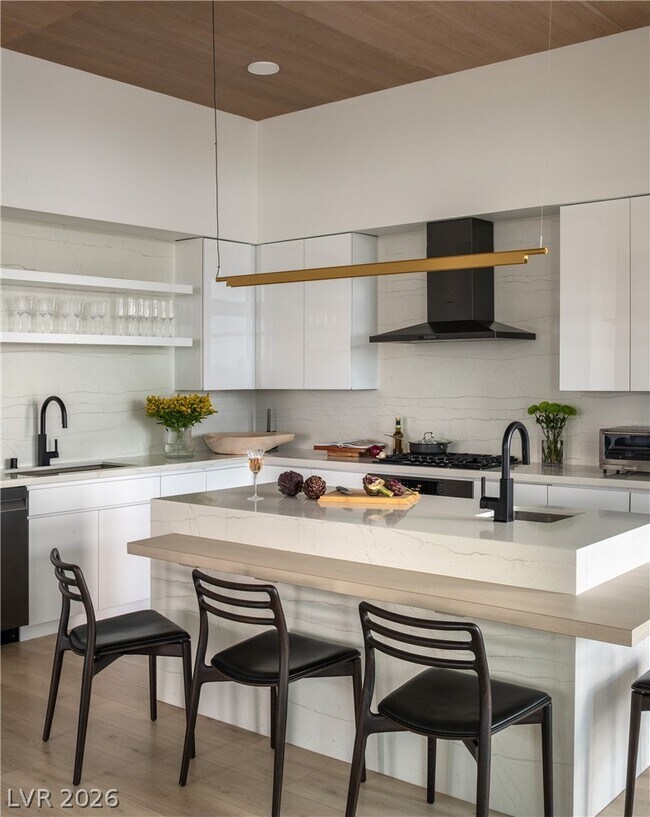 Building Photo - 11055 S Las Vegas Blvd