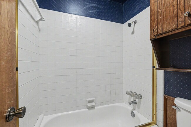 Building Photo - 3801 Western Heights Ave