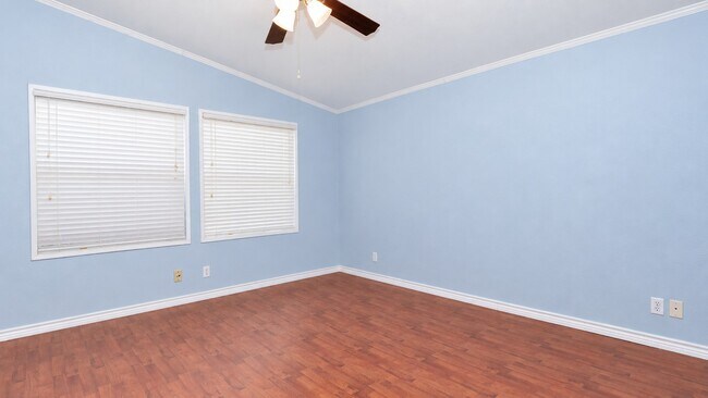 Building Photo - 10011 Berrybriar Ln