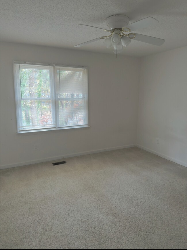 Building Photo - 164 Winners Cir