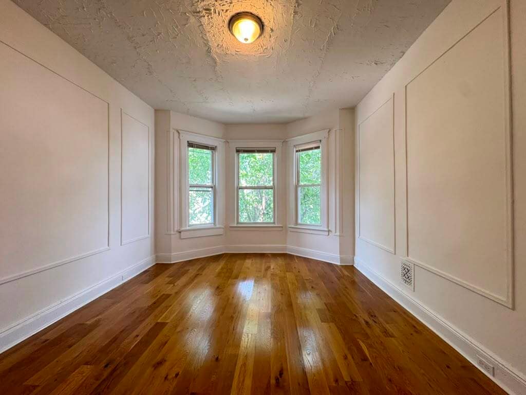 Building Photo - 211 Myrtle Ave