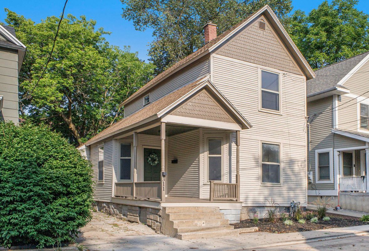 Building Photo - 311 Robey Pl SE