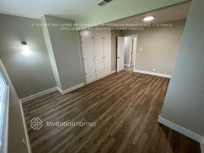 Building Photo - 2332 Zinfandel Dr