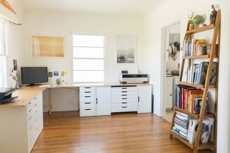 Building Photo - VENICE BEACH COTTAGE