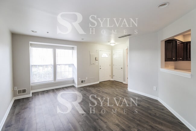 Building Photo - Coming HOME never felt so good!