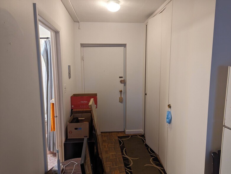 Building Photo - 537 Highland Ave