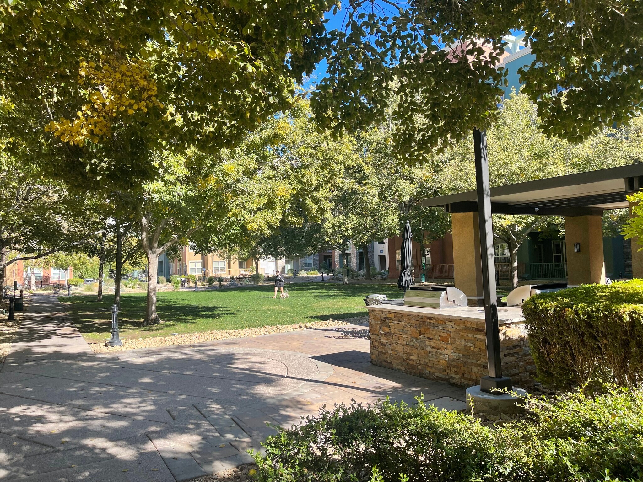 Building Photo - 38 E Serene Ave