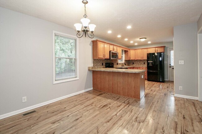 Building Photo - 403 Corinne Cir