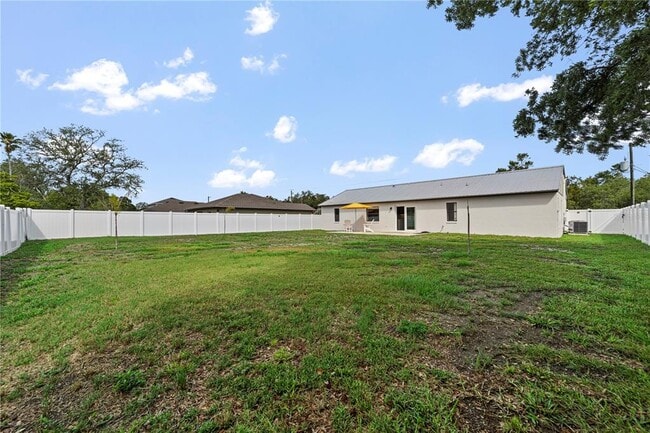 Building Photo - 77 Freeport Ln