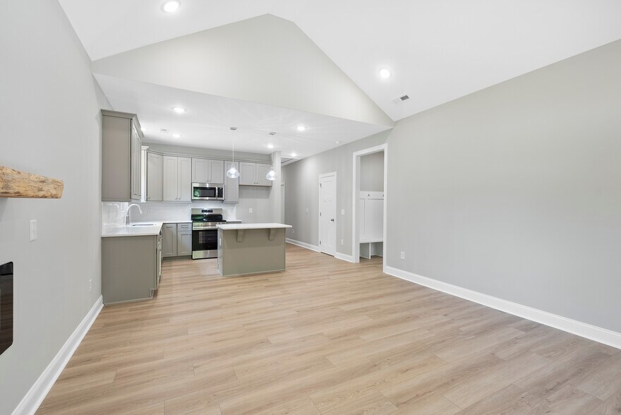 Building Photo - 308 Harbor Trce