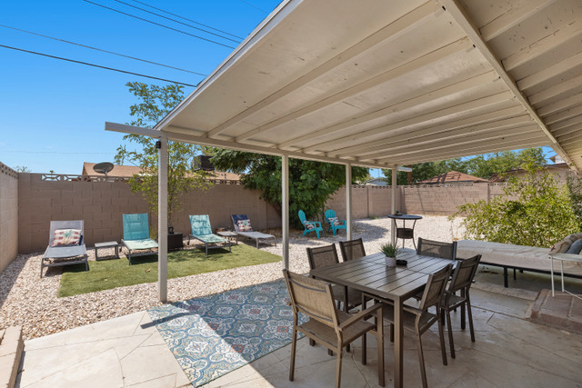 Building Photo - 5333 Longridge Ave