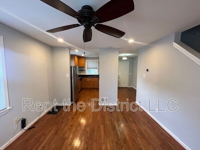 Building Photo - 4612 Bass Pl SE