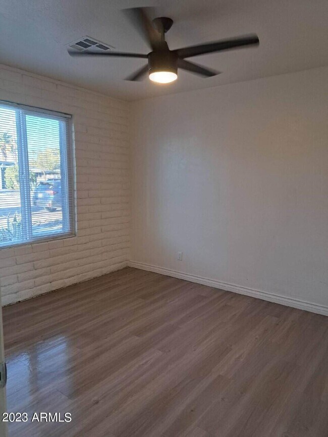 Building Photo - 6713 E Cheery Lynn Rd