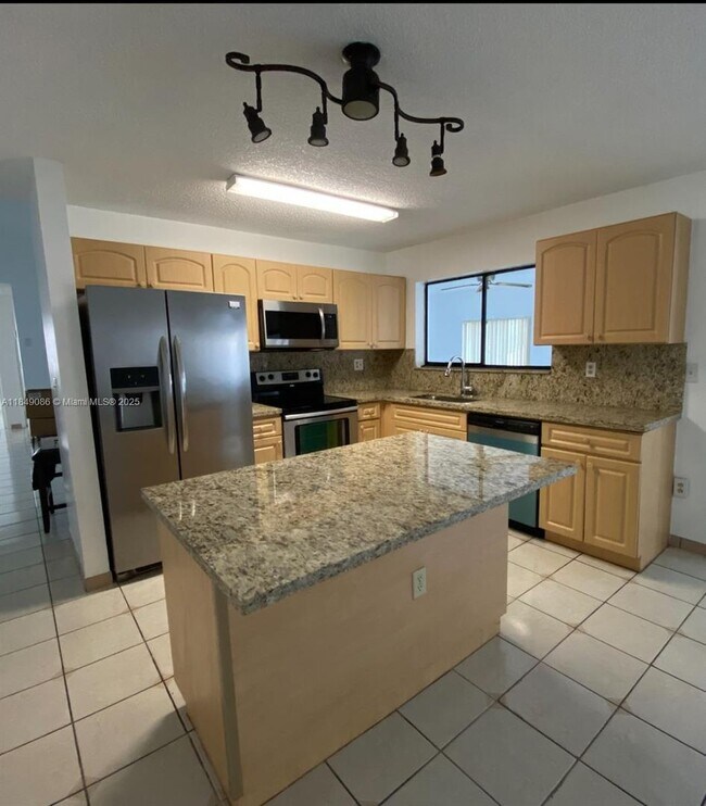 Primary Photo - 10225 SW 144th Ct