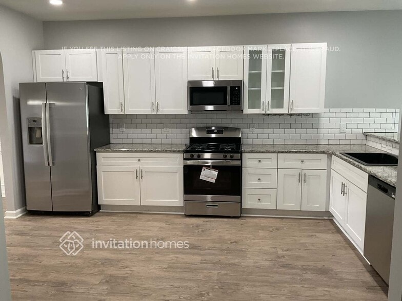 Building Photo - 4392 Sublime Trail