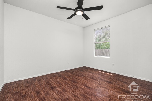 Building Photo - 1824 Katy St