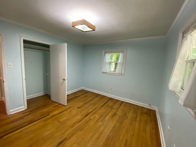 Building Photo - Black Mountain - Wooded lot, One-Level home, Room to Garden!