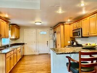 Building Photo - 55 Beach St