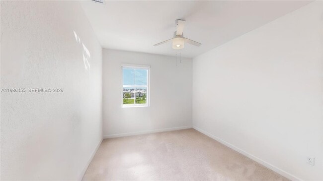 Building Photo - 2333 SE 28th St