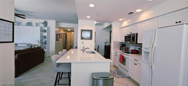 Building Photo - 16615 Lake Cir Dr
