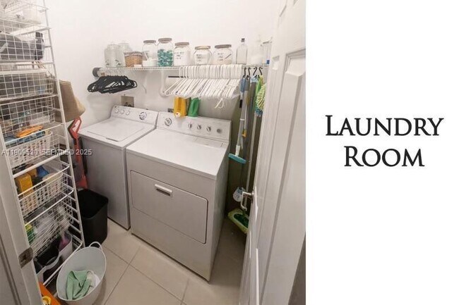 Building Photo - 4236 SW 164th Ct