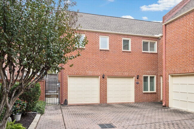 Primary Photo - 2113 Potomac Dr