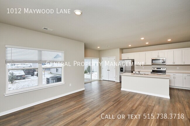 Building Photo - 1012 Maywood Ln