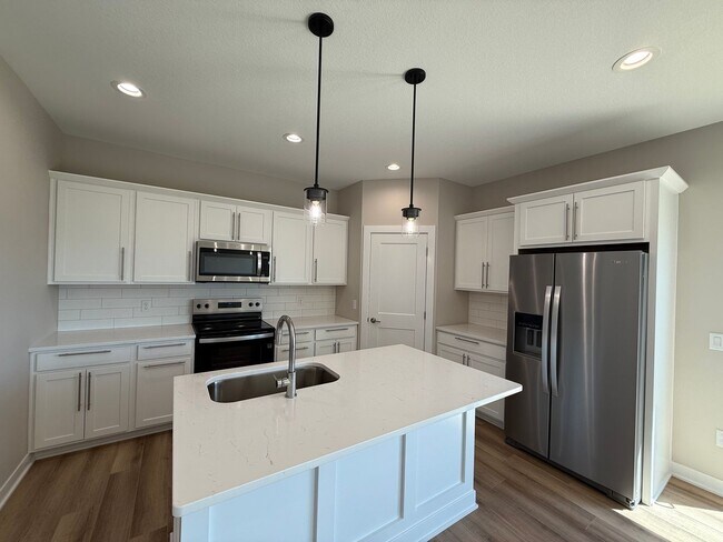 Building Photo - Luxury New Construction Home - Gorgeous Po...