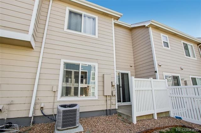 Building Photo - 5888 Biscay St