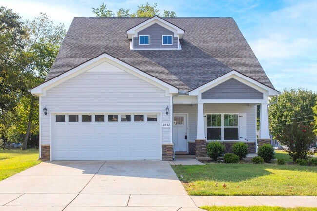 Building Photo - 1832 Charismatic Pl