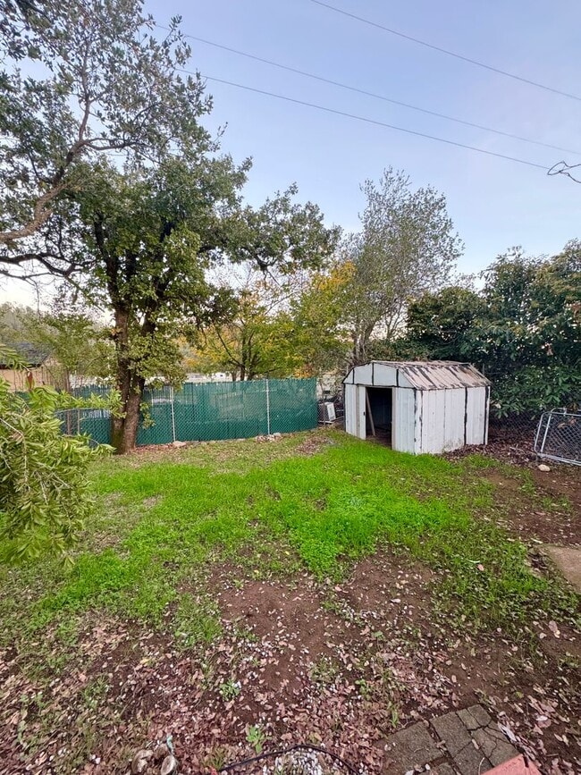 Building Photo - Looking for Tranquility? Look No Further!