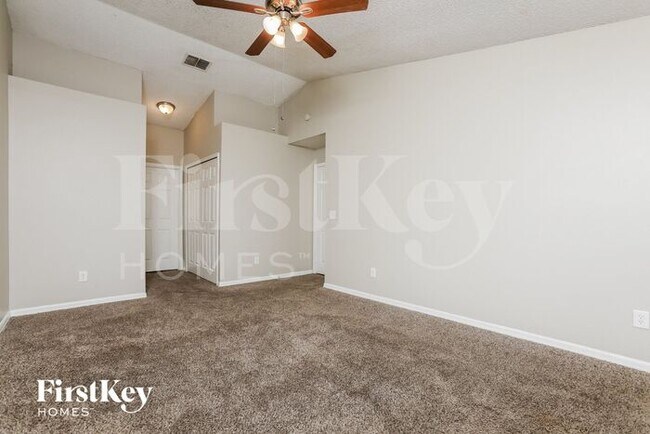 Building Photo - 7511 Groveoak Dr
