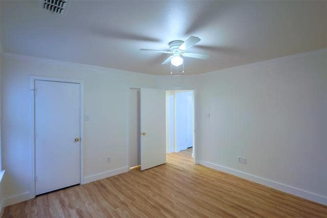 Building Photo - 1208 Village Garden Dr