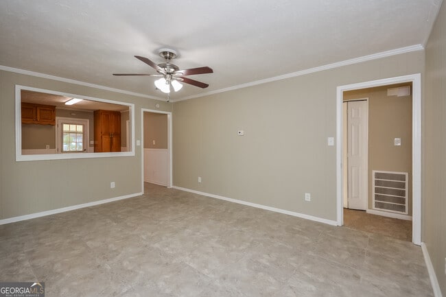 Building Photo - 10803 Mallard Dr