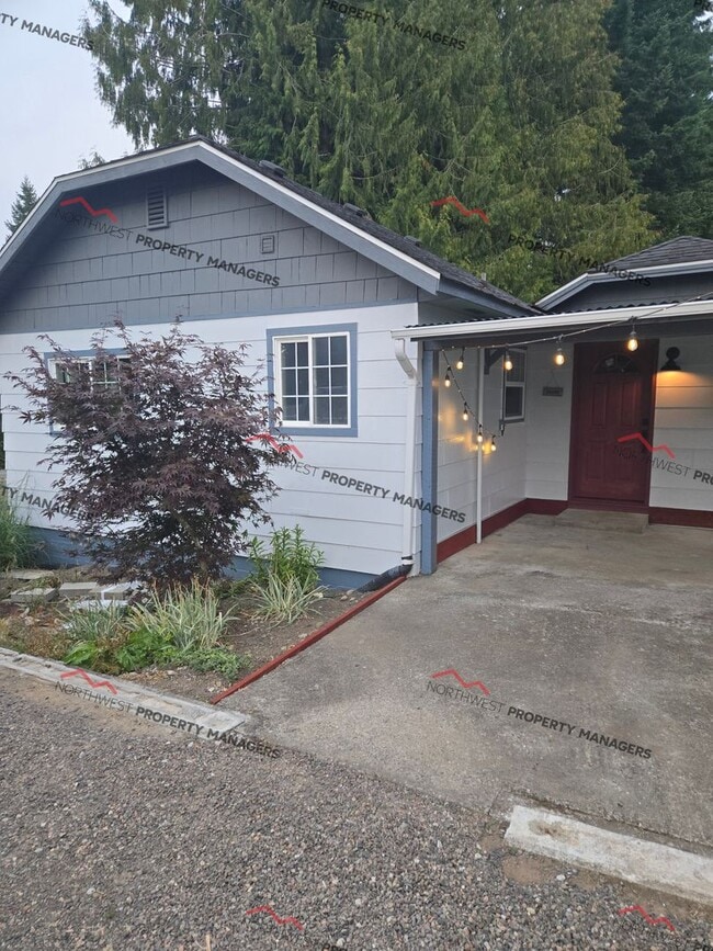 Building Photo - STATUS: AVAILABLE | R76 | $1495 + $100 FLA...