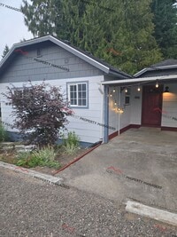 Building Photo - STATUS: -AVAILABLE-| R76 | $1495 + $100 FL...