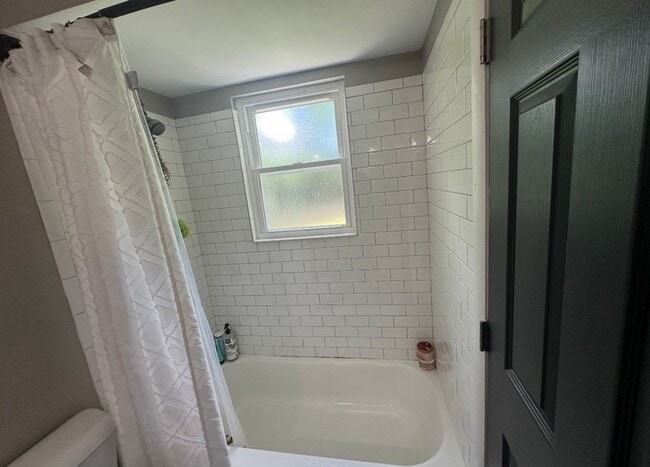 Building Photo - Spacious Single-Family Rental Home in Convenient Cincinnati Location