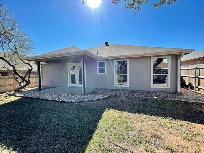 Building Photo - 822 Rambling Ct